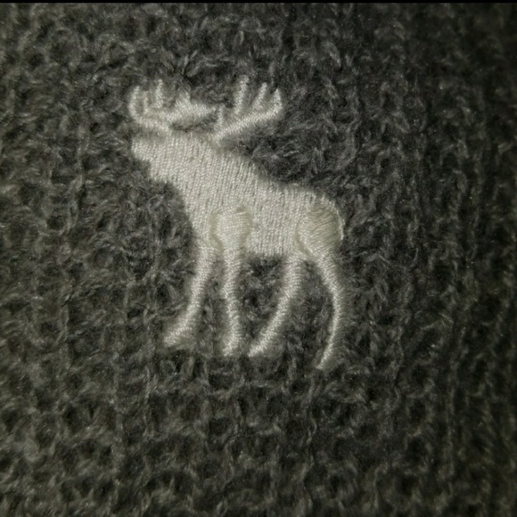 NWT Abercrombie & Fitch Gray Lightweight Sweater - Picture 3 of 4